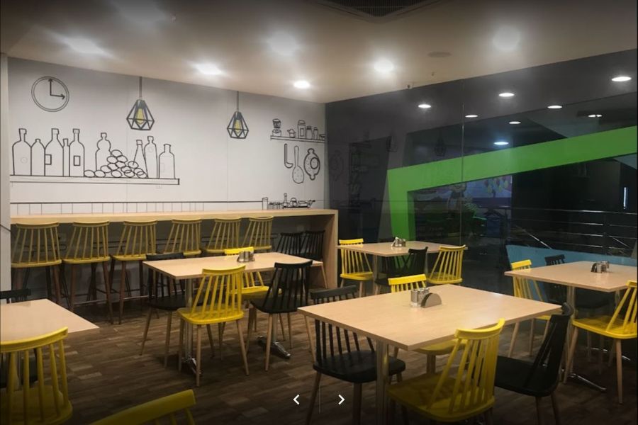 xr:d:DAFcHyqEbYY:44,j:48061655140,t:23030318